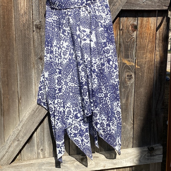 Guess crochet lace back handkerchief hem dress - Picture 7 of 15